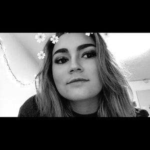 Meet your Posher, Candice